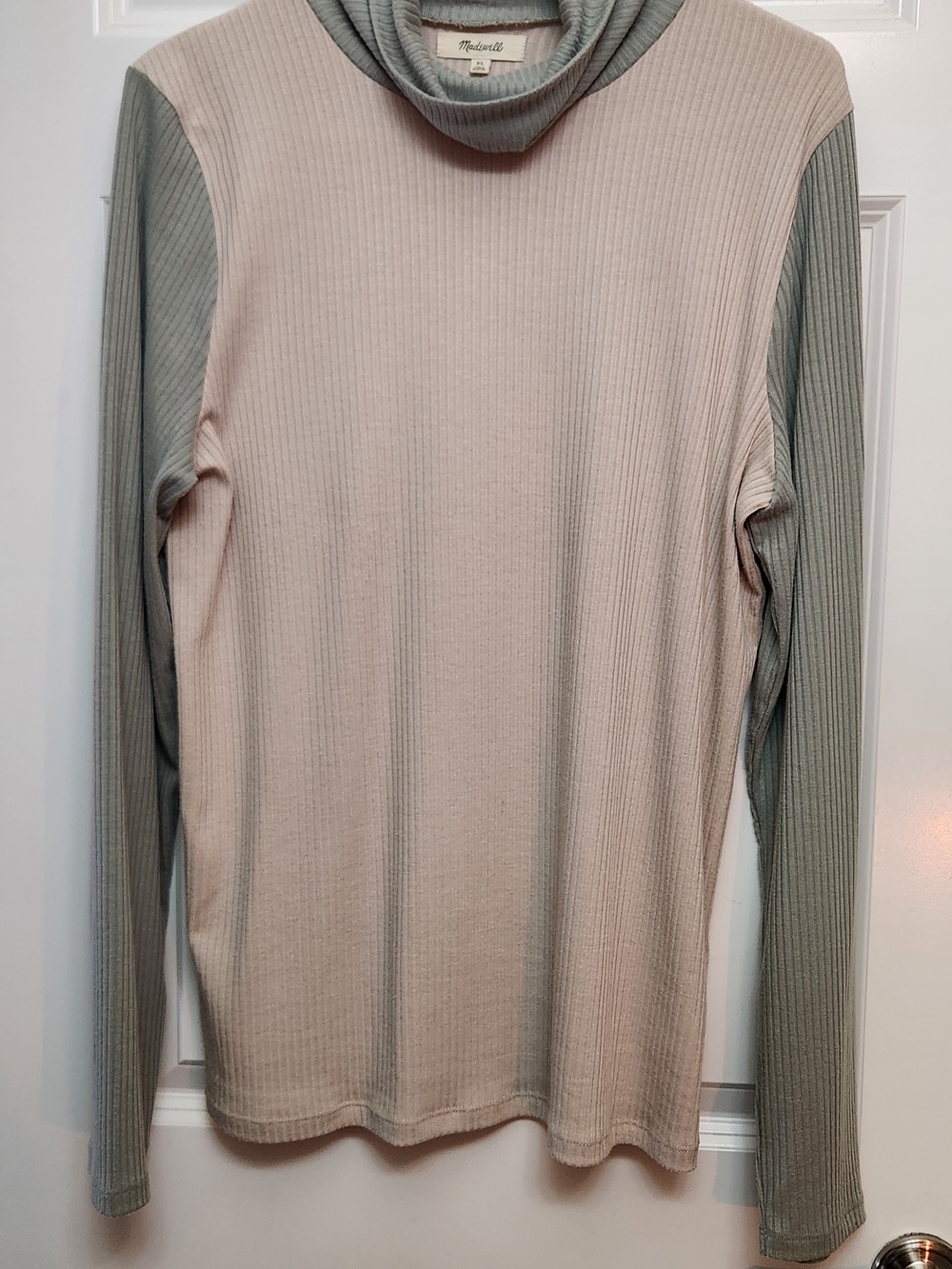 Madewell Brand, Women’s XL Two-Tone Ribbed Long Sleeve Turtleneck - Sage & Cream